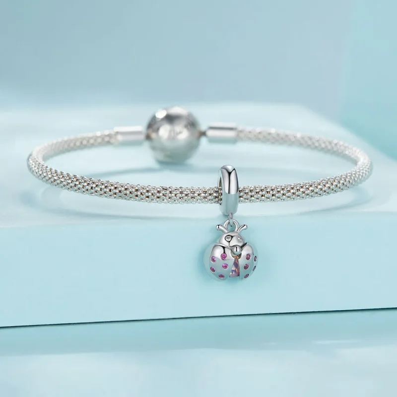 (zdjęcie do) Pandora Styl Szczęśliwa Biedronka z zawieszką - SCC2613 - Wyświetl 3