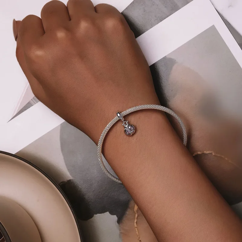 (zdjęcie do) Pandora Styl Szczęśliwa Biedronka z zawieszką - SCC2613 - Wyświetl 5