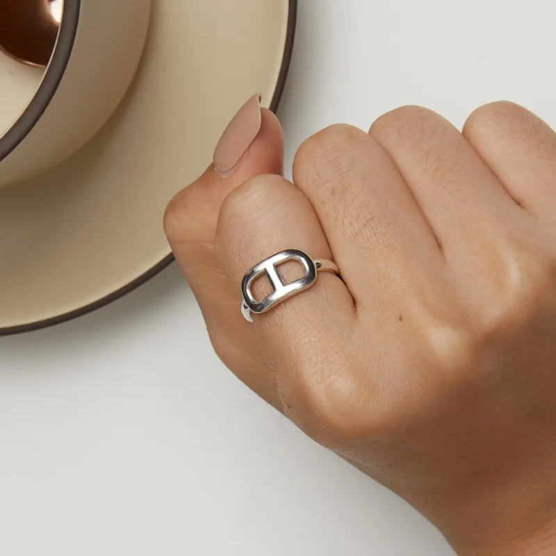 (zdjęcie do) Pandora Style Basic Ring to elegancki pierścionek - Wyświetl 6