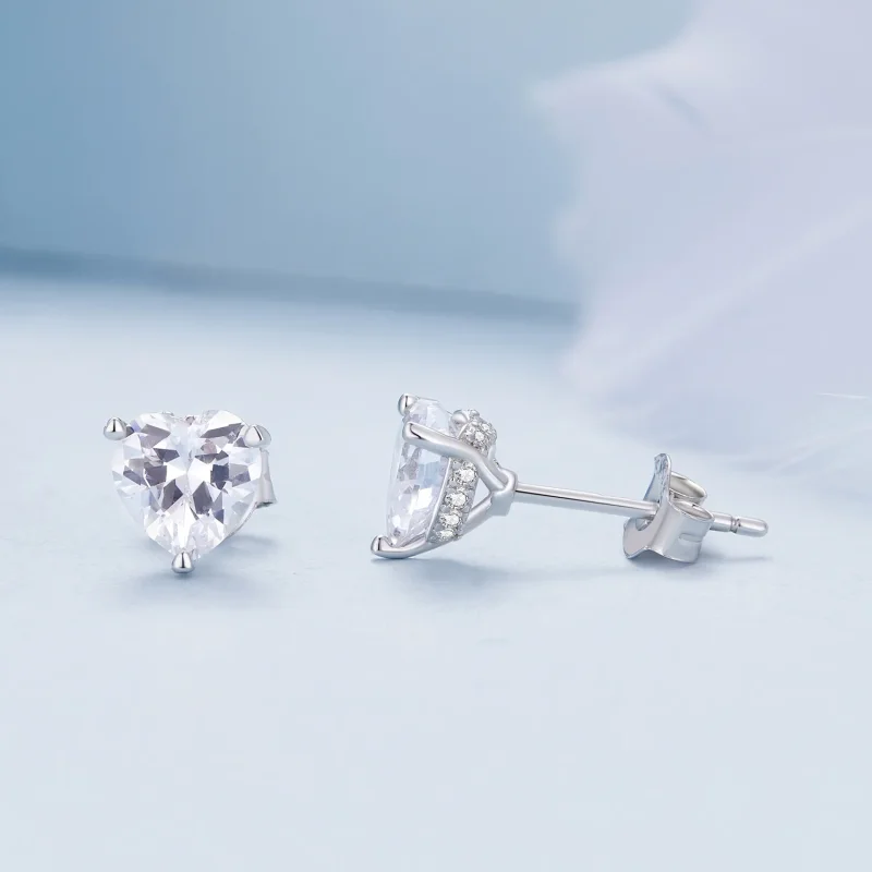 (zdjęcie do) Pandora Style Błyszczące Kolczyki Serca Wkrętki - BSE853 - Wyświetl 4