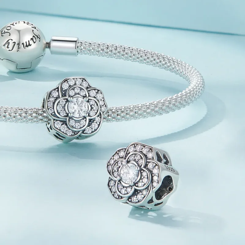 (zdjęcie do) Pandora Style Camellia Charm - SCC2493 - Wyświetl 4
