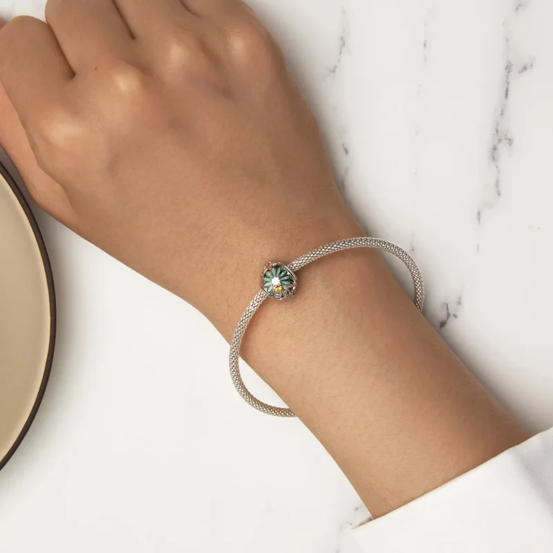 (zdjęcie do) Pandora Style Charm z motywem pszczoły i stokrotki - BSC895 - Wyświetl 6