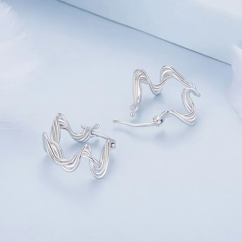 (zdjęcie do) Pandora Style Fale Kolczyki Hoop - BSE907 - Wyświetl 4