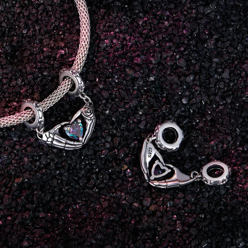 (zdjęcie do) Pandora Style Halloween Skull Hands Dangle - SCC2607 - Wyświetl 4