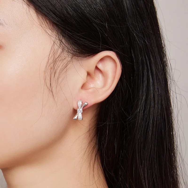 (zdjęcie do) Pandora Style Kolczyki Hoop z Kokardą - BSE810 - Wyświetl 7