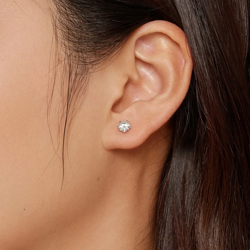 (zdjęcie do) Pandora Style Kolczyki sztyfty z Moissanitem o wadze 0,5 ct - MSE024-S - Wyświetl 3