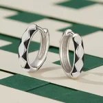 Pandora Style Kolczyki w kształcie diamentu z wzorem - SCE1611-BK
