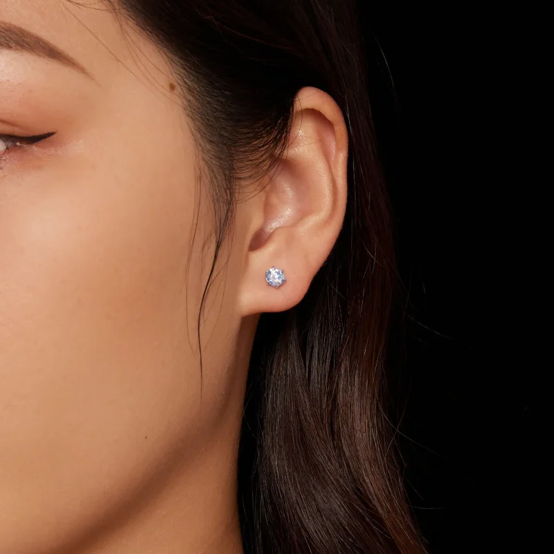 (zdjęcie do) Pandora Style Kolczyki z kryształkami Moissanite w kolorze akwamarynu - MSE025-S - Wyświetl 2
