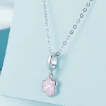 Pandora Style Mini Biały Dangling z pazurami kota - SCC2476-A