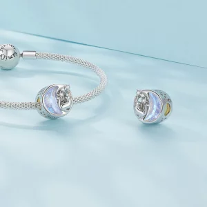 Pandora Style Moonlight Cat Charm to uroczy charm z motywem kota w świetle księżyca - SCC2538