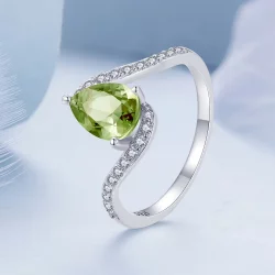 Pandora Style Pierścionek z Kamieniem w Kształcie Gruszki - BSR480