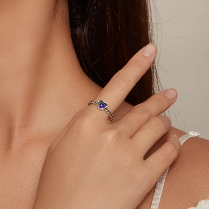 (zdjęcie do) Pandora Style Prosta obrączka w kształcie skręconego serca - SCR956 - Wyświetl 6