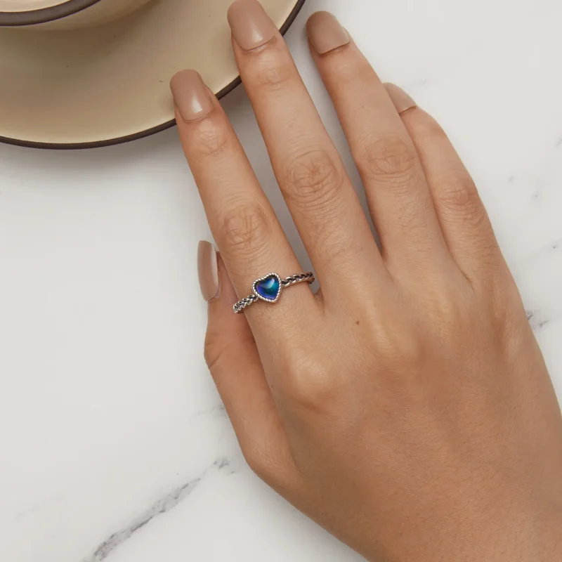 (zdjęcie do) Pandora Style Prosta obrączka w kształcie skręconego serca - SCR956 - Wyświetl 8
