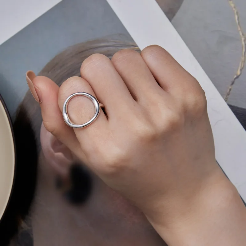 (zdjęcie do) Pandora Style Prosty Pierścień z Otwartym Symbol Samsary - SCR919 - Wyświetl 7