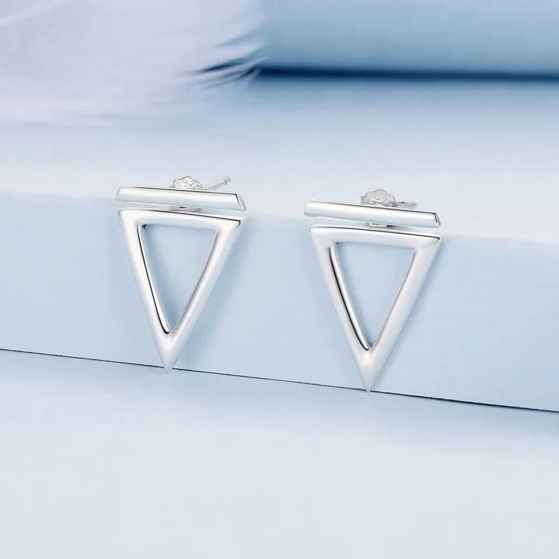 (zdjęcie do) Pandora Style Trójkątne Kolczyki Wkrętki - BSE900 - Wyświetl 2