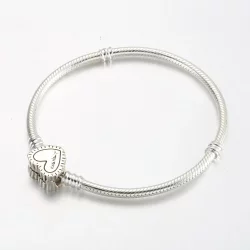 Bransoletka Keith Haring™ x Pandora Moments z łańcuszkiem w kształcie węża w promienistym sercu - 592217C01