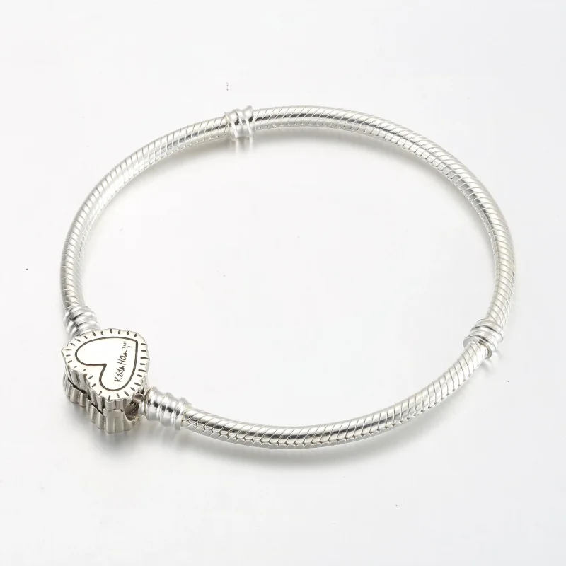 (zdjęcie do) Bransoletka Keith Haring™ x Pandora Moments z łańcuszkiem w kształcie węża w pro - Wyświetl 3