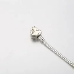 Bransoletka Keith Haring™ x Pandora Moments z łańcuszkiem w kształcie węża w promienistym sercu - 592217C01