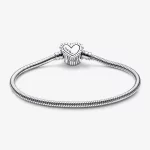 Bransoletka Keith Haring™ x Pandora Moments z łańcuszkiem w kształcie węża w promienistym sercu - 592217C01