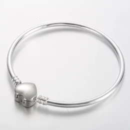 Bransoletka Pandora Moments z zapięciem w kształcie nieskończonych serc - 591064C01