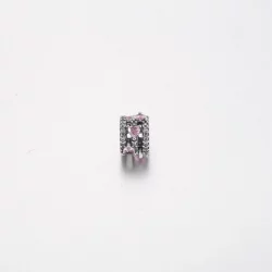Błyszcząca zawieszka Pandora z potrójnymi sercami Halo - 791161C01