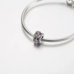 Błyszcząca zawieszka Pandora z potrójnymi sercami Halo - 791161C01