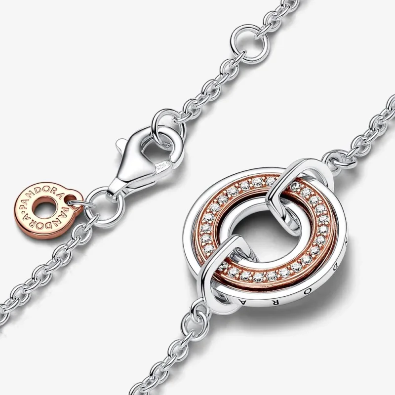 (zdjęcie do) Dwukolorowa bransoletka Pandora Signature Two z logo i łańcuszkiem Pavé - 582741 - Wyświetl 2
