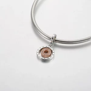 Dwukolorowa zawieszka z logo Pandora w kształcie kółek - 782287C01