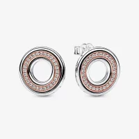 Dwukolorowe kolczyki Pandora Signature z logo i Pavé - 282780C01
