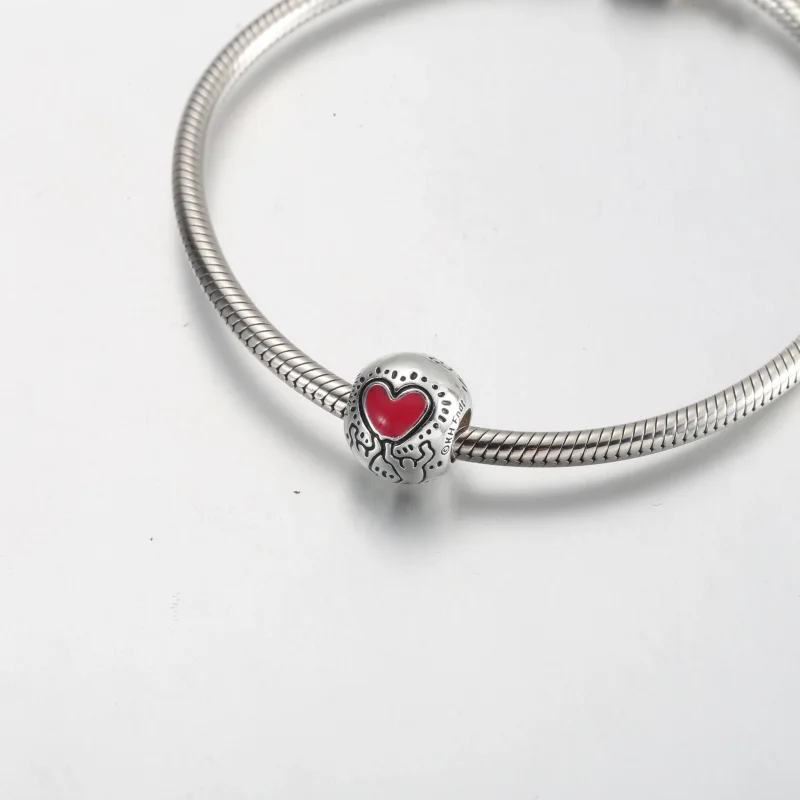 (zdjęcie do) Keith Haring™ x zawieszka Pandora Love & Figurki - 792225C01 - Wyświetl 5