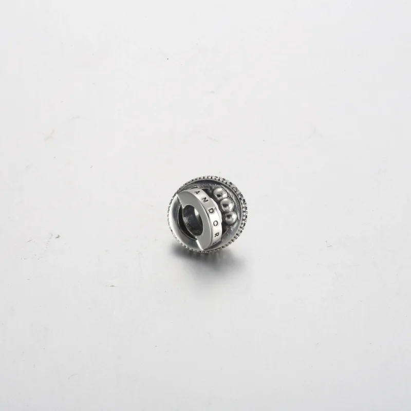 (zdjęcie do) Logo Pandora, zawieszka Pavé i koraliki - 792317C01 - Wyświetl 3