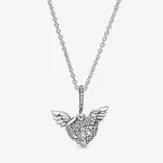 Naszyjnik Pandora Pavé w kształcie serca i skrzydeł anioła - 398505C01