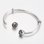 Otwarta bransoletka Pandora Moments Star Wars™ z logo jasnej i ciemnej strony - 591139C01
