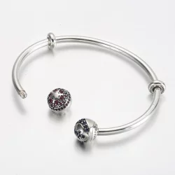 Otwarta bransoletka Pandora Moments Star Wars™ z logo jasnej i ciemnej strony - 591139C01
