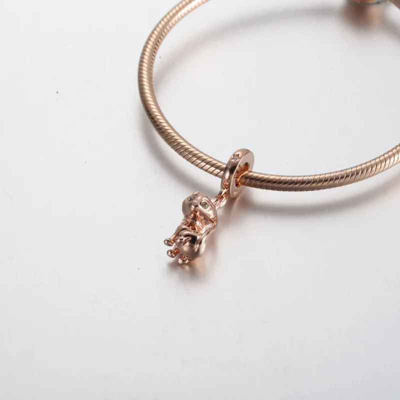 (zdjęcie do) Pandora błyszcząca zawieszka z kotem domowym - 782259C01 - Wyświetl 5