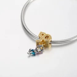 Pandora Disney Parks Wisząca zawieszka z okazji 50. rocznicy Myszki Miki - 769597C01