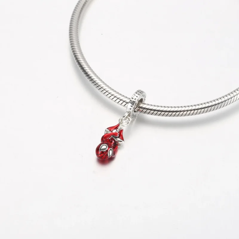 (zdjęcie do) Pandora Marvel wisząca zawieszka Spider-Man - 792323C01 - Wyświetl 4