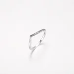 Półbłyszczący pierścionek Pandora Timeless Wish - 192394C01