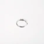 Pierścień identyfikacyjny Pandora Signature Pavé - 192283C01