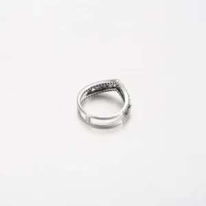 Pierścień Pandora Sparkling Marquise z podwójnymi wahaczami - 199095C01