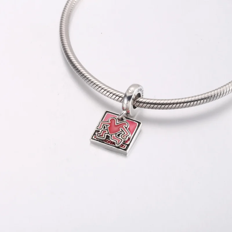 (zdjęcie do) Podwójna zawieszka Keith Haring™ x Pandora Walking Heart - 792216C01 - Wyświetl 5