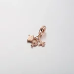 Potrójna zawieszka Pandora Samolot, kula ziemska i walizka - 789435C01