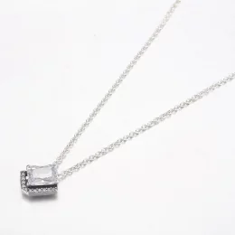 Prostokątny, błyszczący naszyjnik Pandora Halo Collier - 392388C01