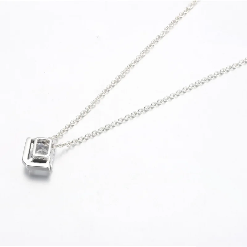 (zdjęcie do) Prostokątny, błyszczący naszyjnik Pandora Halo Collier - 392388C01 - Wyświetl 3