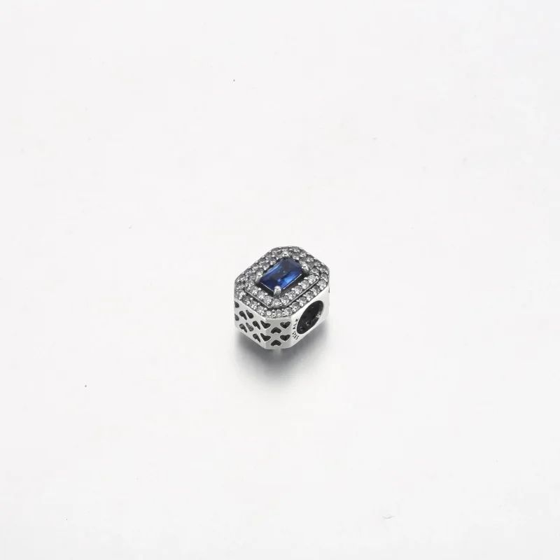 (zdjęcie do) Prostokątny wisiorek Pandora Blue Sparkling - 792385c01 - Wyświetl 2