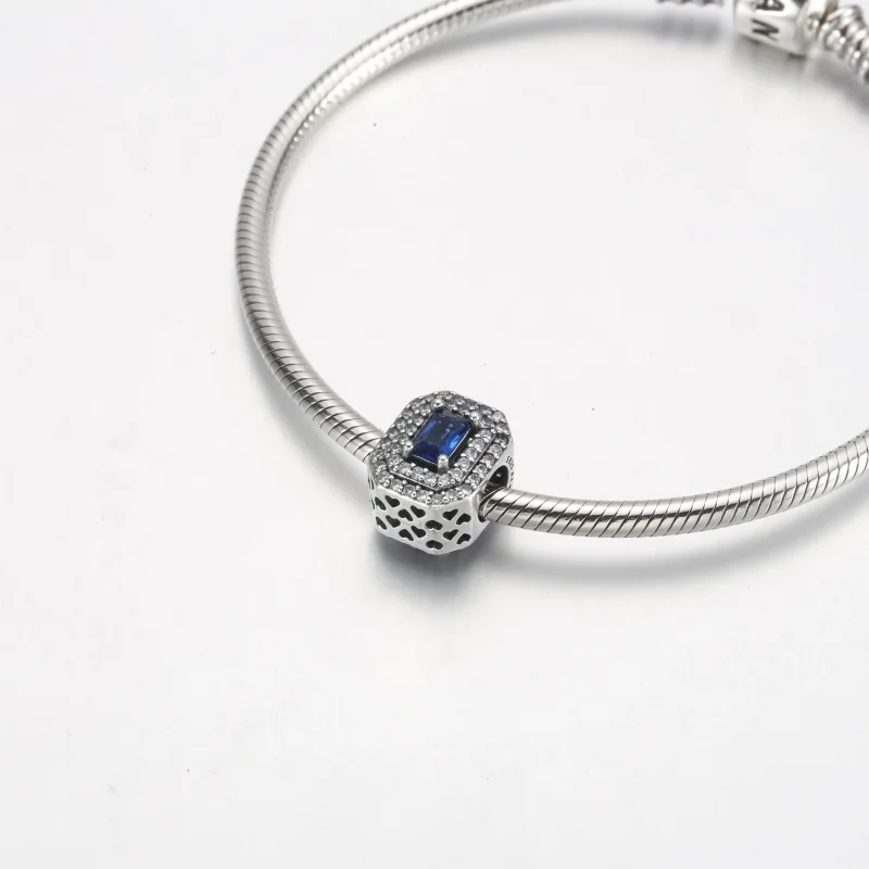 (zdjęcie do) Prostokątny wisiorek Pandora Blue Sparkling - 792385c01 - Wyświetl 5