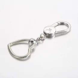 Uchwyt na zawieszkę do torebki Pandora Moments w kształcie małego serca - 392238C00