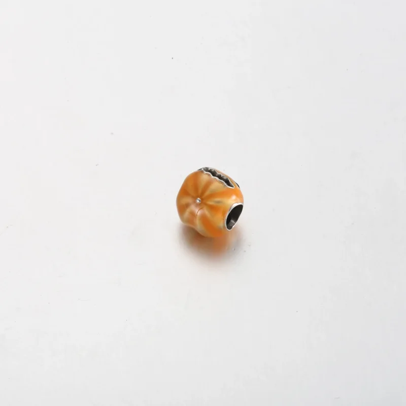 (zdjęcie do) Świecąca w ciemności upiorna zawieszka Pandora w kształcie dyni - 792291C01 - Wyświetl 4
