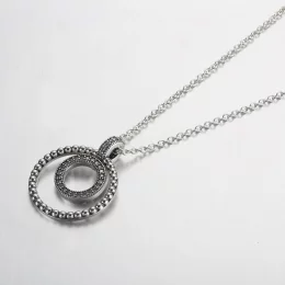 Wisiorek i naszyjnik Pandora Signature Pavé i koralikami - 392308C01