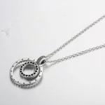 Wisiorek i naszyjnik Pandora Signature Pavé i koralikami - 392308C01